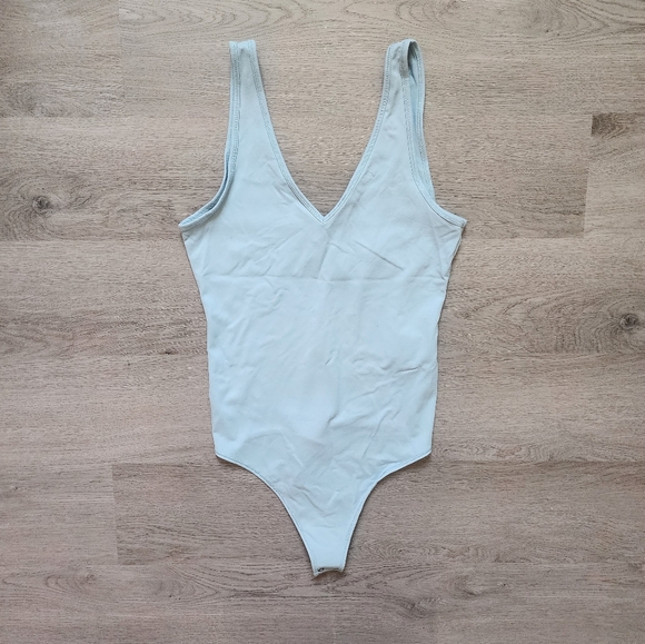 Abercrombie & Fitch Women's Solid Blue Sleeveless Snap Button Bodysuit Medium M - Picture 1 of 13